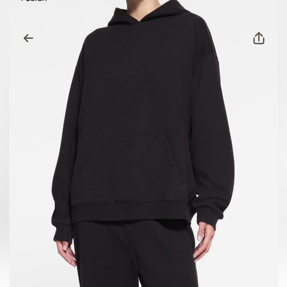 SKIMS. NWT. Cotton fleece oversized pullover hoodie in onyx. - Picture 1 of 8